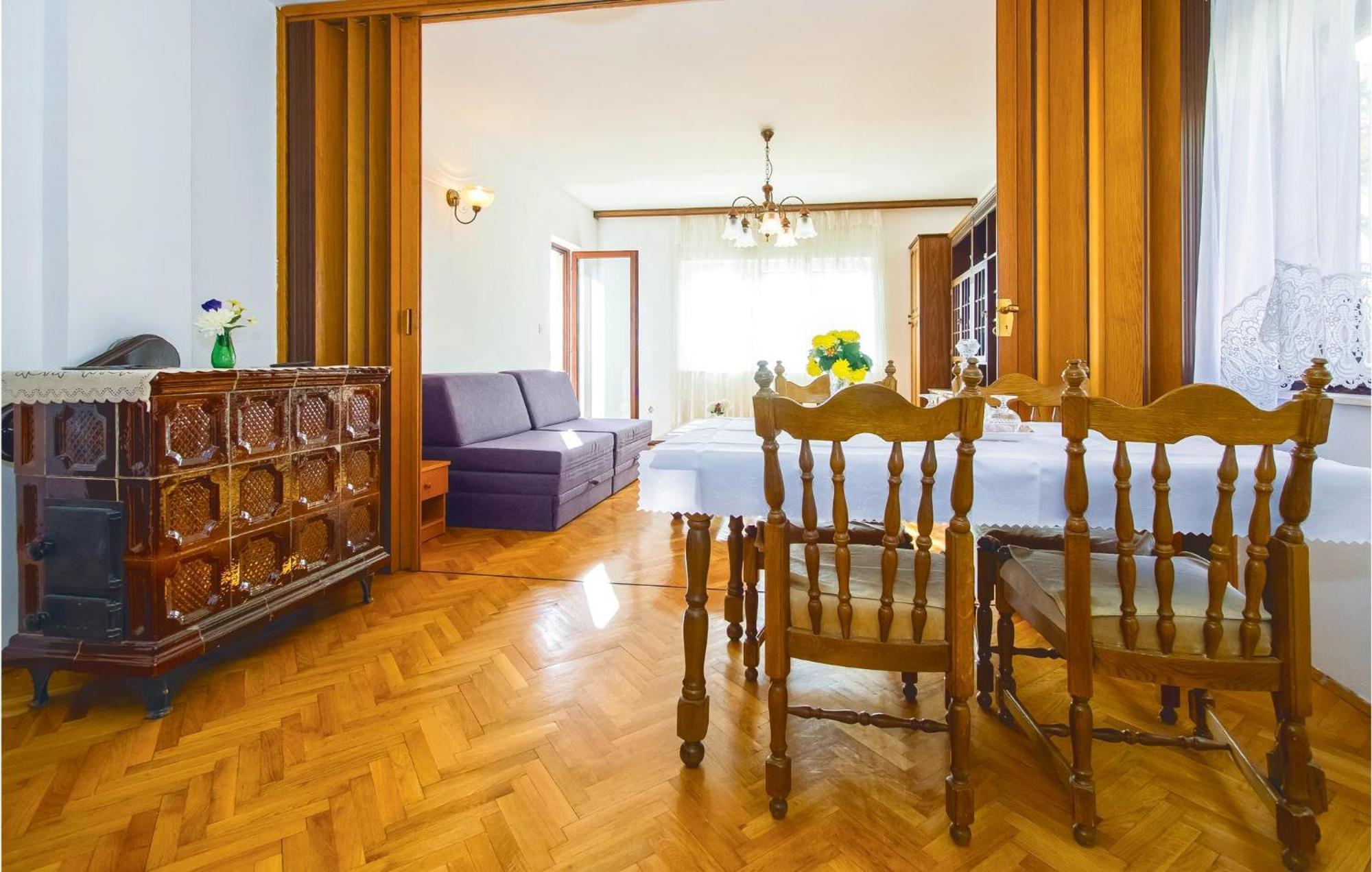 Lovely Apartment In Podstrana With Kitchen Exterior foto